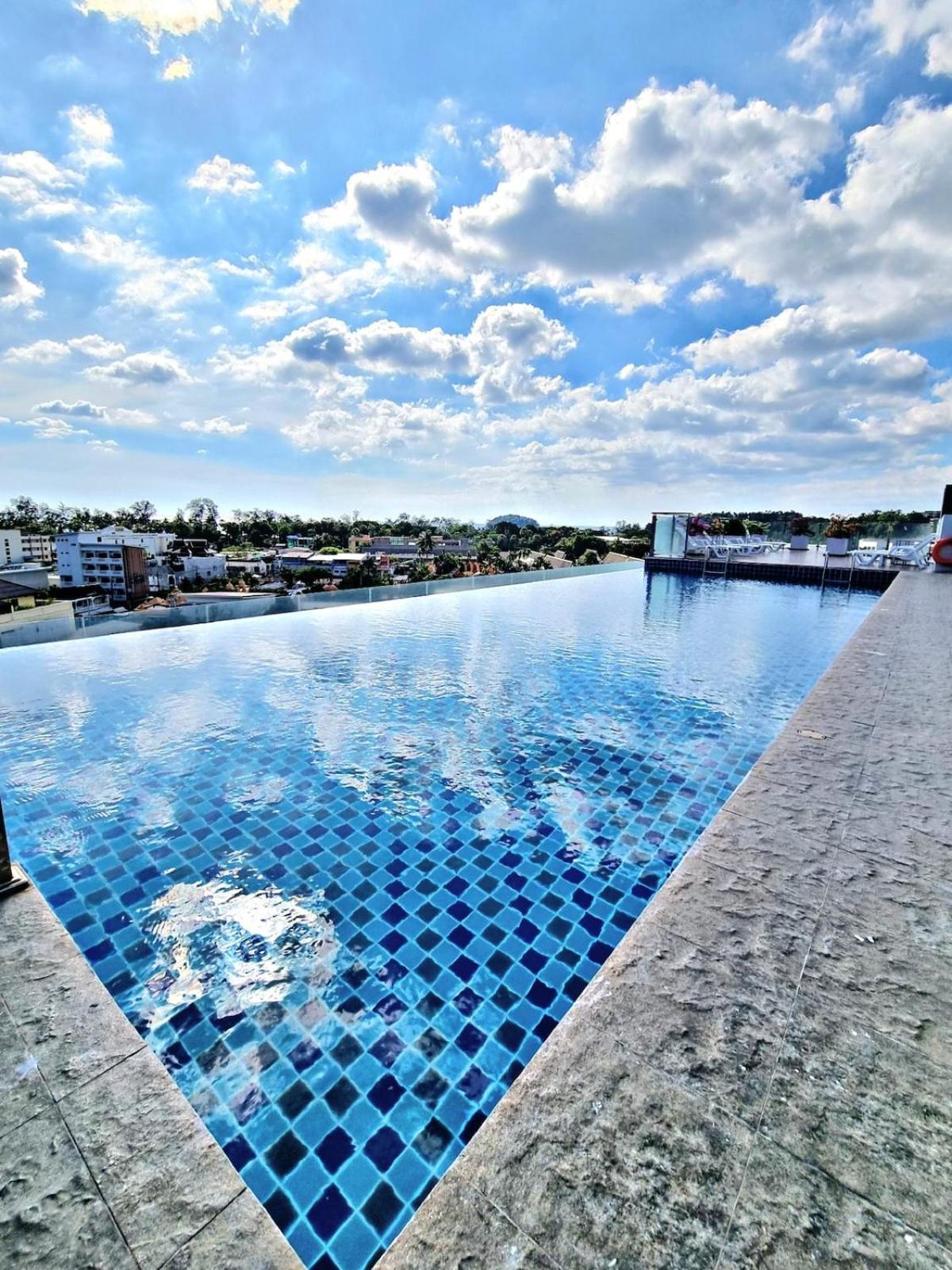 Ozone Condotel Kata By Pitjira Lejlighed Phuket